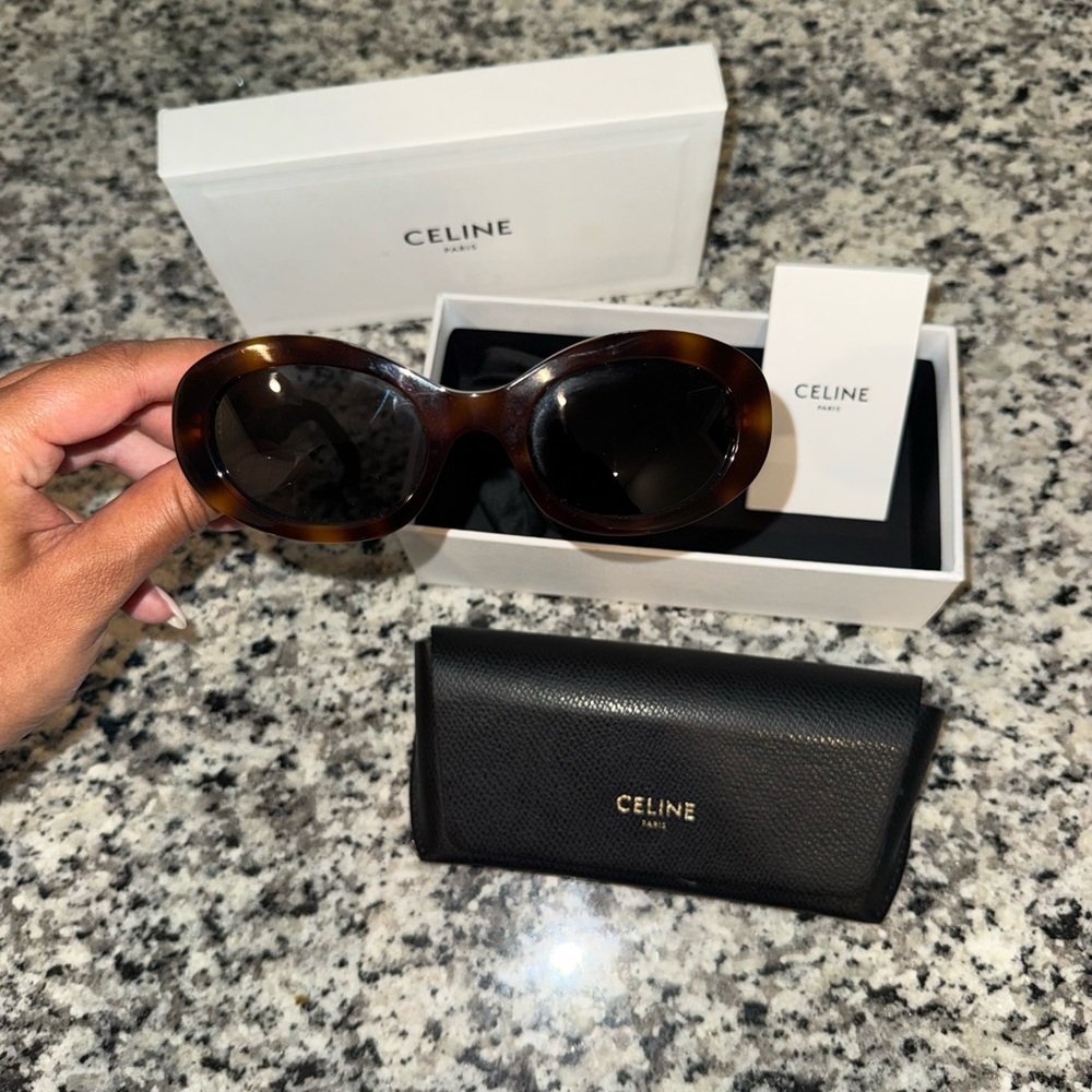 Celine Tortoiseshell Oval Sunglasses with Gold Logo - Picture 4 of 8